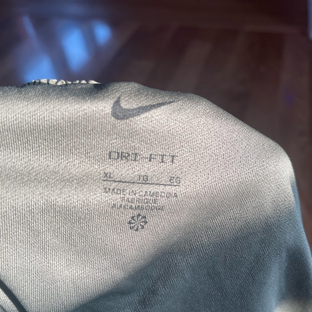 NIKE TEMPO RUNNING SHORTS - Picture 2 of 4